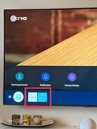 the samsung smart tv is displaying the apps on the screen